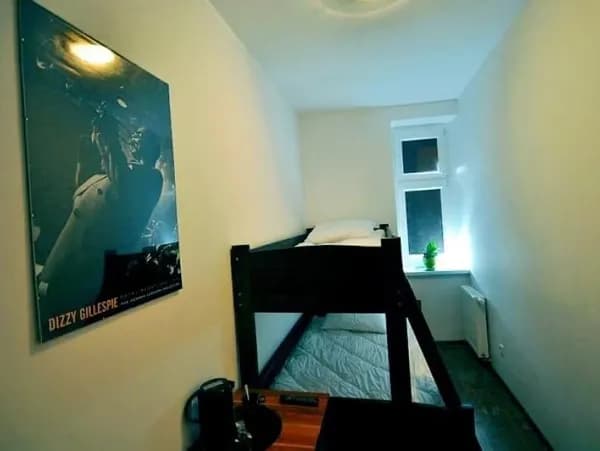 Blues Rooms 2